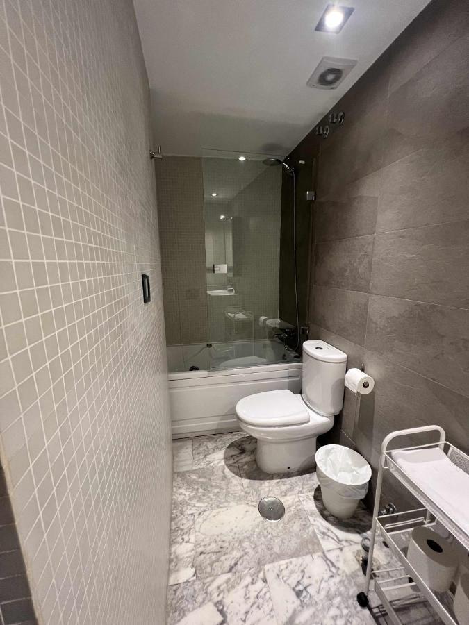 Atico San Bernardo Terraza Y Parking Incluido Apartman Sevilla Kültér fotó