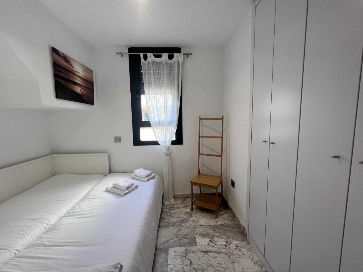 Atico San Bernardo Terraza Y Parking Incluido Apartman Sevilla Kültér fotó