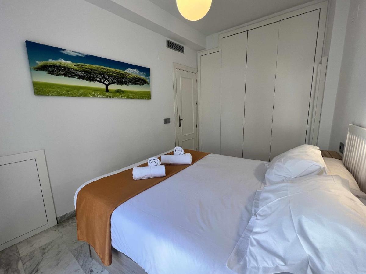 Atico San Bernardo Terraza Y Parking Incluido Apartman Sevilla Kültér fotó